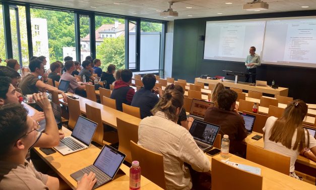 Besuch einer Gruppe der Kantonsschule Wattwil an der Universität Freiburg