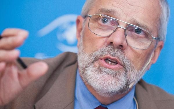 Le Professeur Paul H. Dembinski devient en septembre 2025 professeur émérite