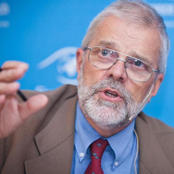 Le Professeur Paul H. Dembinski devient en septembre 2025 professeur émérite